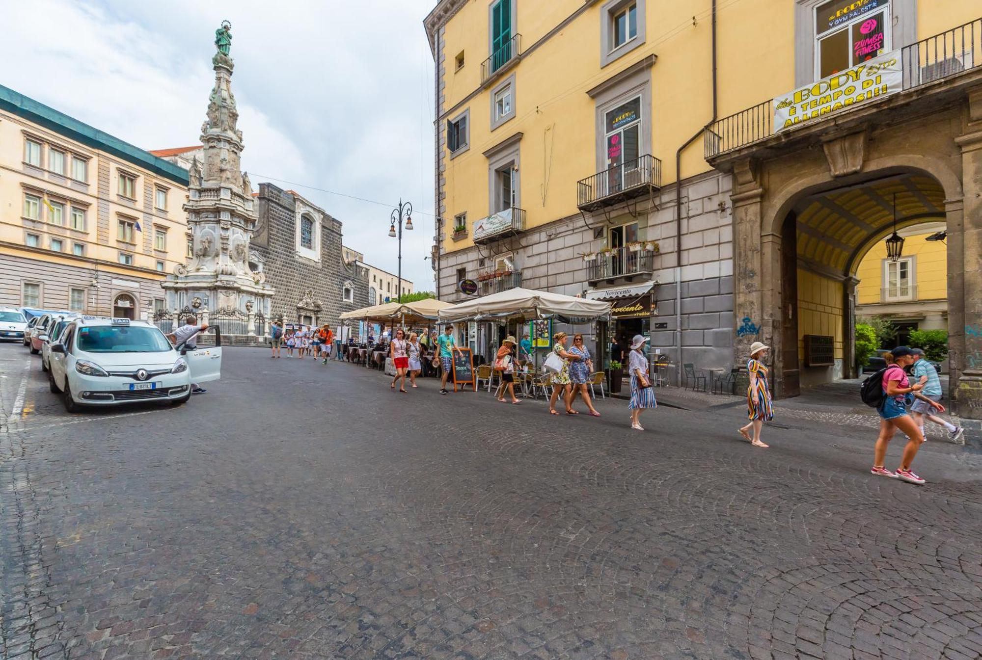Residenza Trinita Maggiore Napoli Ngoại thất bức ảnh