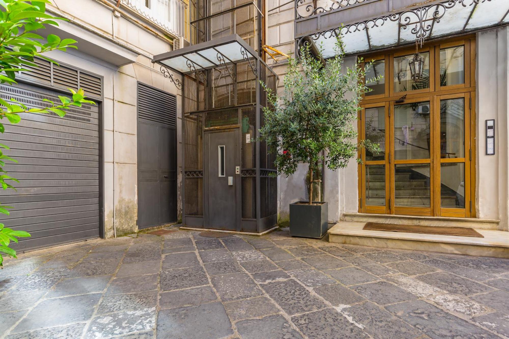 Residenza Trinita Maggiore Napoli Ngoại thất bức ảnh