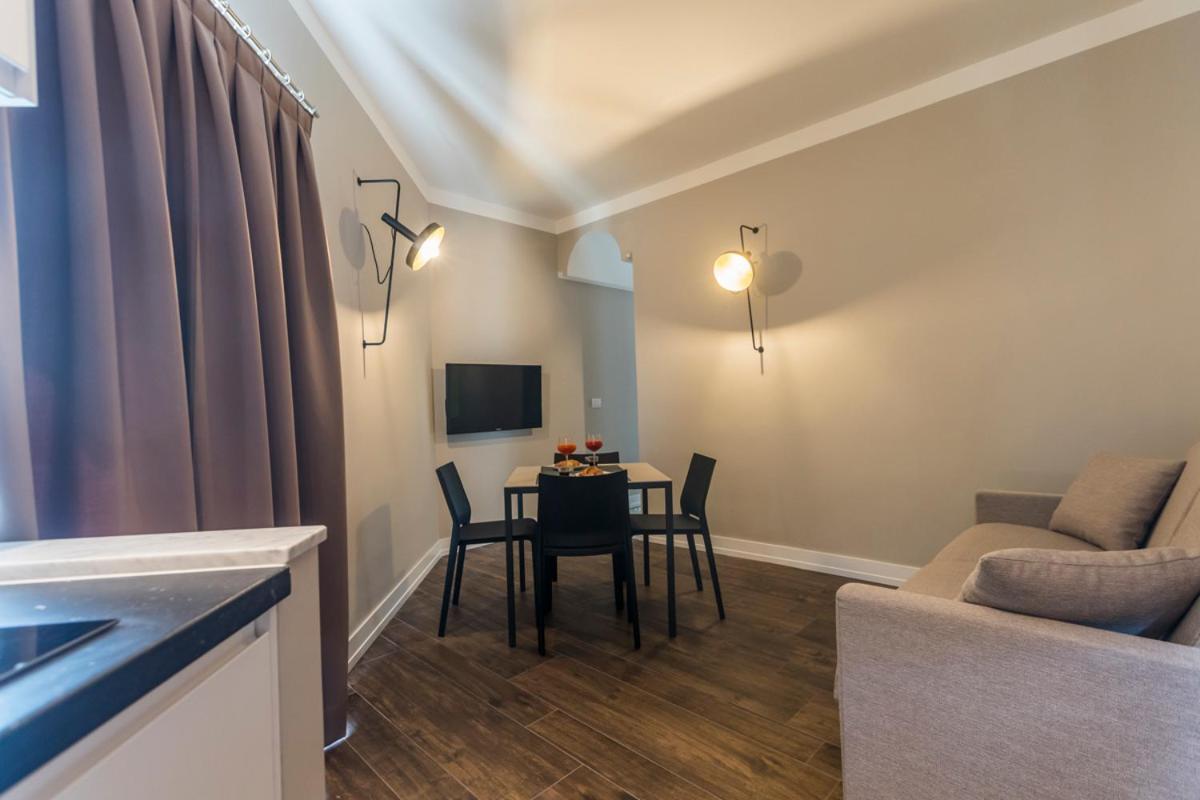 Residenza Trinita Maggiore Napoli Ngoại thất bức ảnh