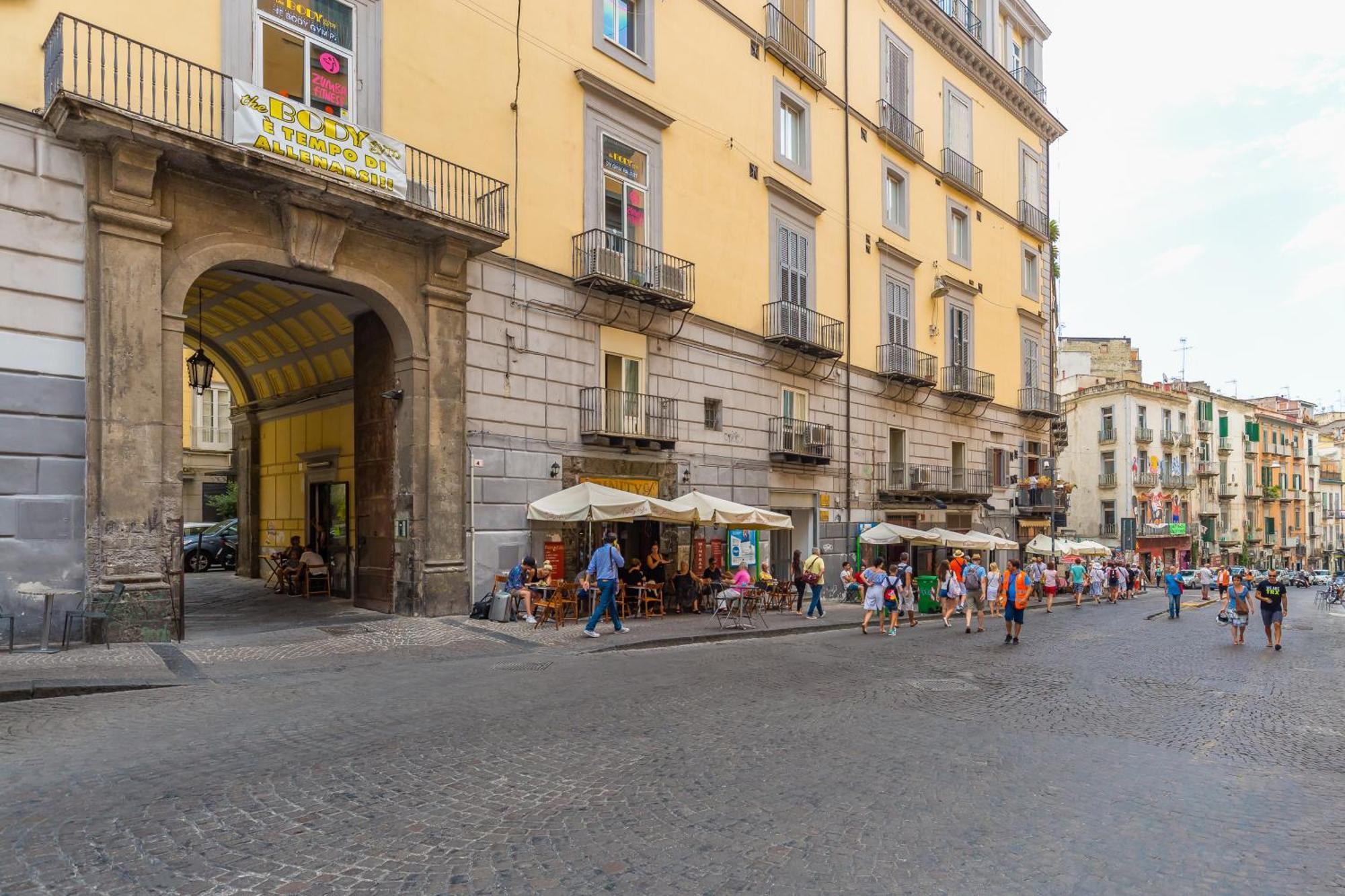 Residenza Trinita Maggiore Napoli Ngoại thất bức ảnh
