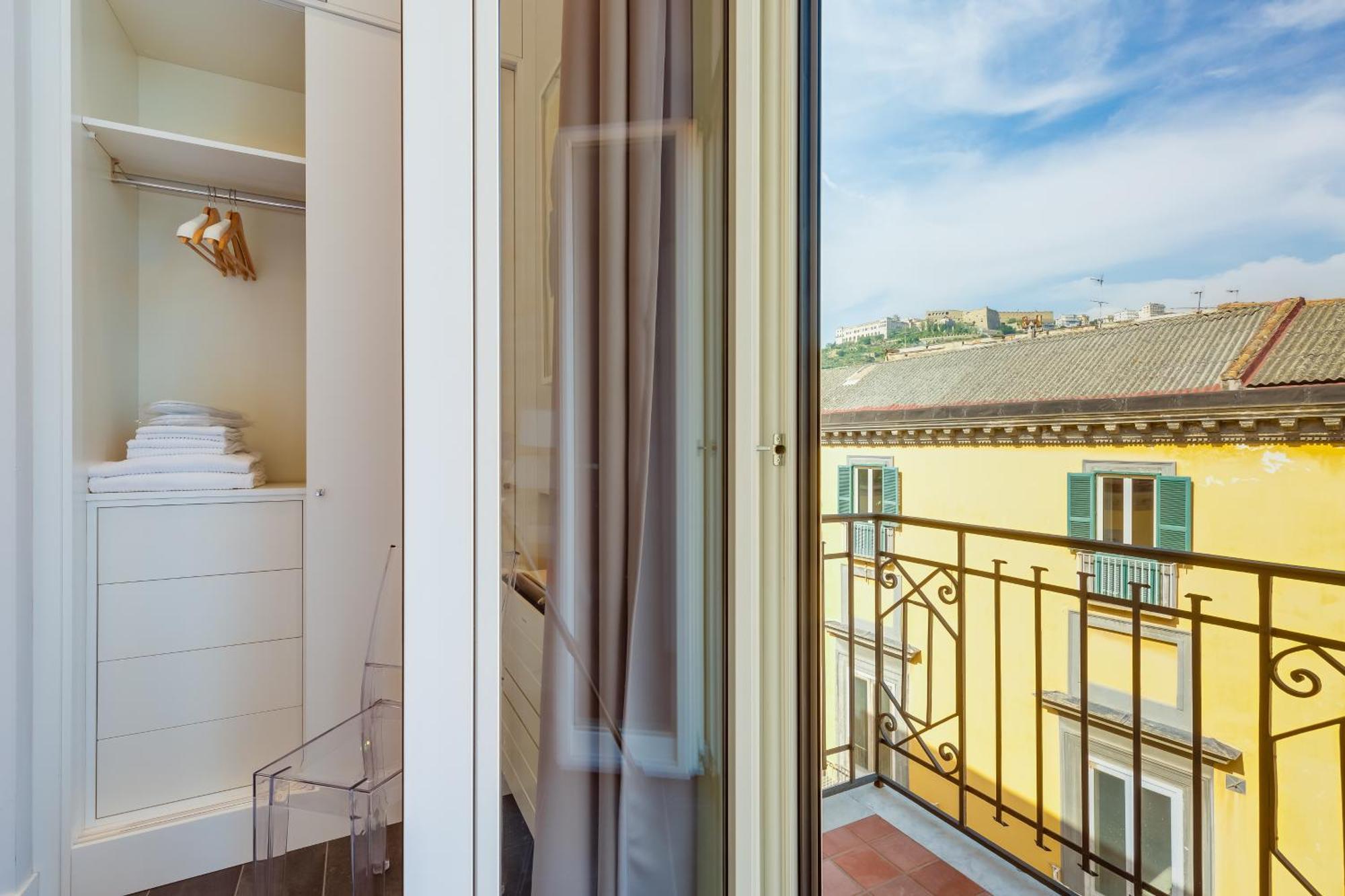 Residenza Trinita Maggiore Napoli Ngoại thất bức ảnh